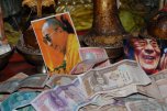 offerte al Dalai Lama